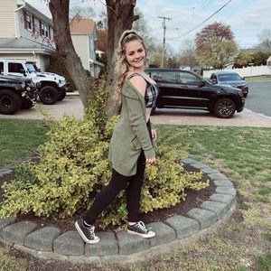 Meet your Posher, Ciara